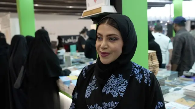 بين الانفتاح والرقابة: معرض الرياض للكتاب يكشف ملامح التحول الثقافي السعودي