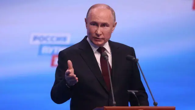 Russia: Putin yatsinze amatora ku bwiganze bw'amajwi anasuzugura ...