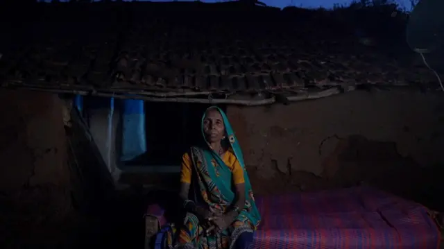 अनोखीलाल की माँ