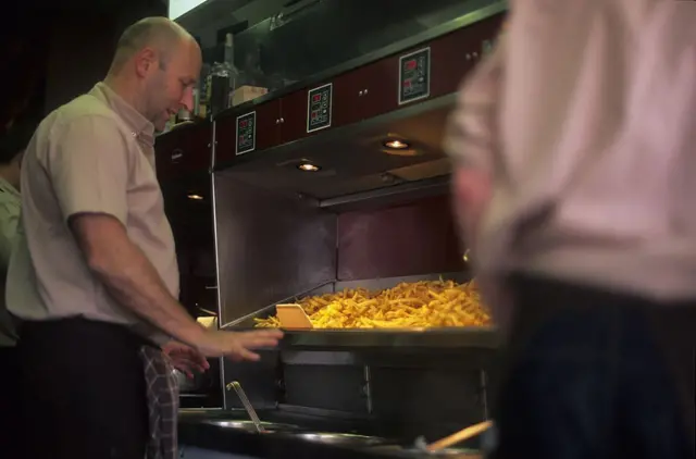 Голландиядан чыккан картошкадан тез татымдарда "фри" жасалат