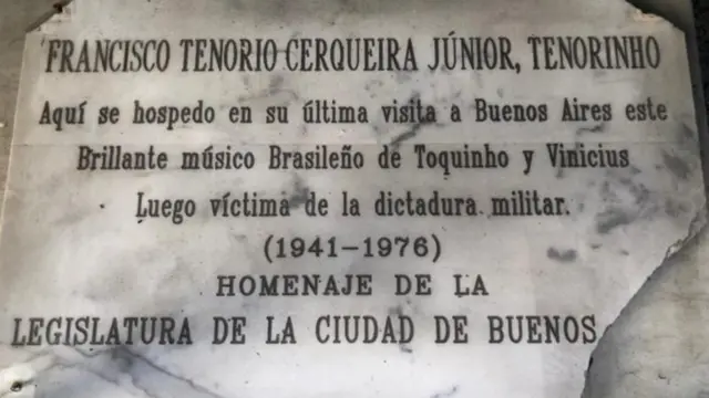 Placa que homenageia Tenorinho no Hotel Normandie, em Buenos Aires