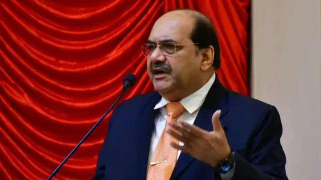 उच्च न्यायालयाचे माजी न्यायमूर्ती अभय ठिपसे