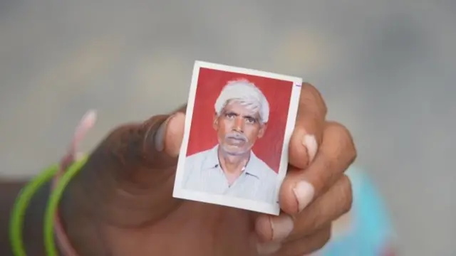 जून 2024 मध्ये सुनीता यांचे पती सुभाष यांचे निधन झाले. पण त्यांच्या नावावरच्या विमा रकमेचे पैसे स्कॅम करणाऱ्या टोळीने काढून घेतले. सुनीता यांना याची माहितीही नव्हती.