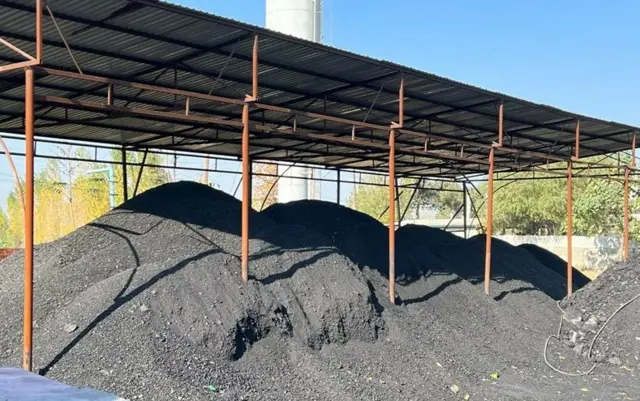 Ўзбекистондаги кўмир омборларидан бири