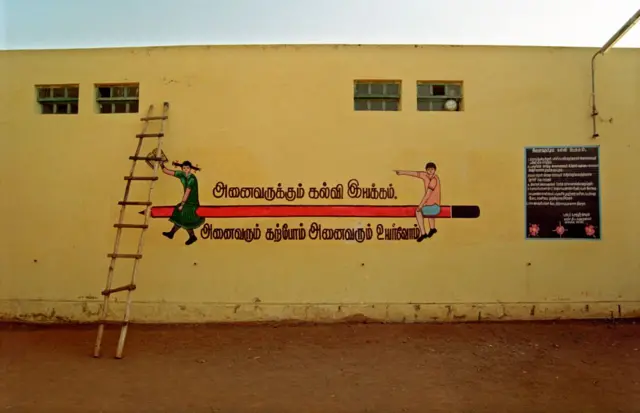 நீலகிரி: 48 அரசு ஆரம்பப் பள்ளிகளில் ஒரு மாணவர்கூட சேரவில்லையா? உண்மை என்ன?