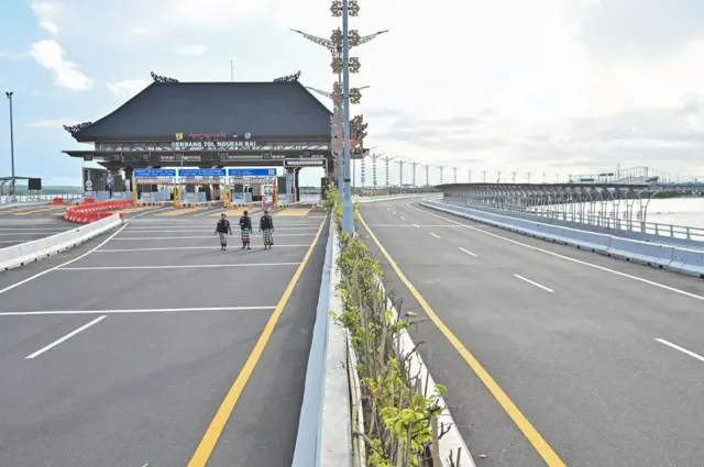  Hari Raya Nyepi di wilayah Desa Adat Tuban, Badung, Bali, Kamis (19/03).