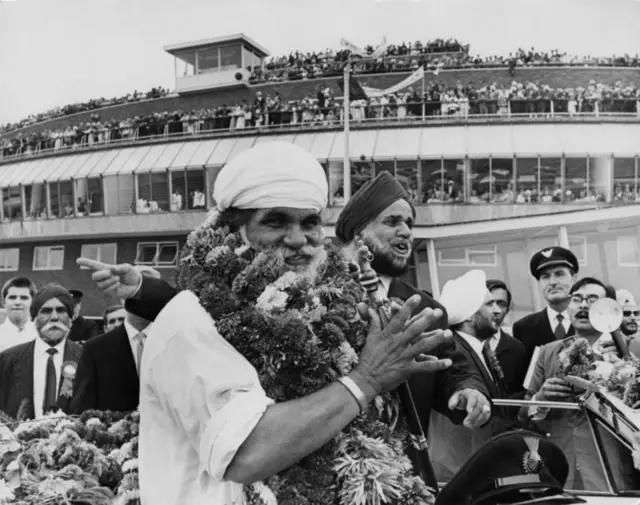 ਸੰਤ ਫਤਿਹ ਸਿੰਘ ਨੂੰ ਸਤੰਬਰ 1966 ’ਚ ਯੂਕੇ ਦੌਰੇ ਦੌਰਾਨ ਸਿੱਖਾਂ ਦਾ ਭਰਵਾਂ ਸਮਰਥਨ ਮਿਲਿਆ