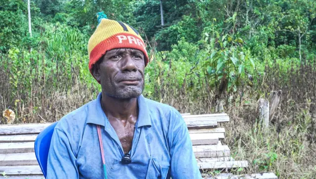 Kampung Omon, orang asli Papua