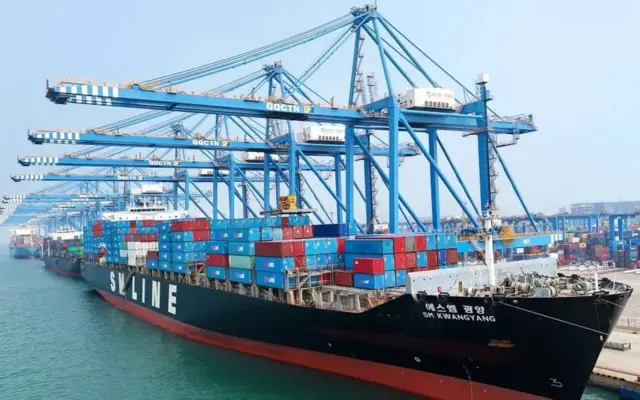 சீனா பொருளாதார நெருக்கடி