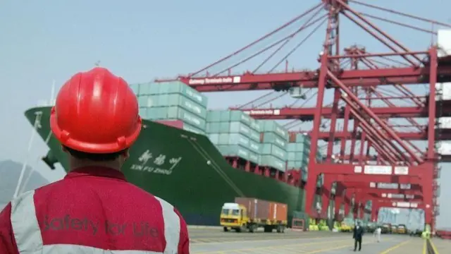 இந்திய வரலாறு, மும்பை துறைமுகம், கப்பல், தங்கம், வெடிவிபத்து, இரண்டாம் உலகப்போர்