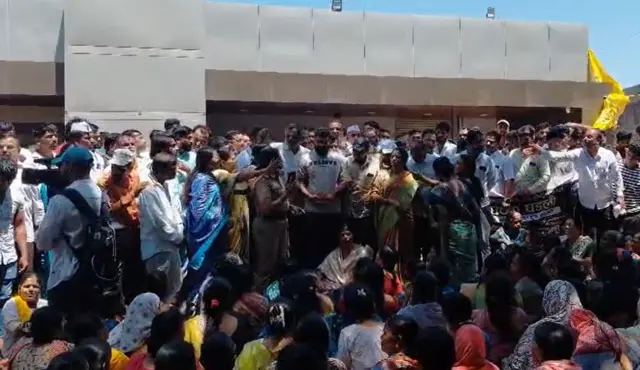 सर्वपक्षीय नेत्यांकडून तीव्र निषेध, कठोर कारवाईची मागणी