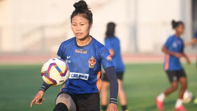 भारतीय महिला फ़ुटबॉल टीम की कप्तान आशालता देवी