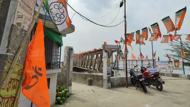 மேற்குவங்கம்: மமதா பானர்ஜியின் கோட்டையை தகர்ப்பாரா மோதி?