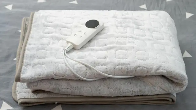 सर्दियों में ऐसे करें इलेक्ट्रिक हीटर का इस्तेमाल