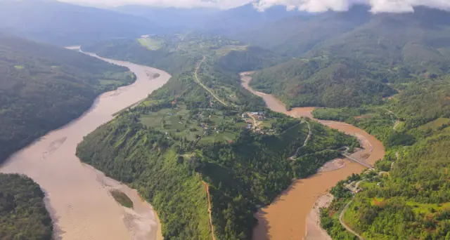 वर्षापछि बाढी आएका नदी