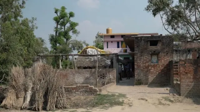 मृतक का घर