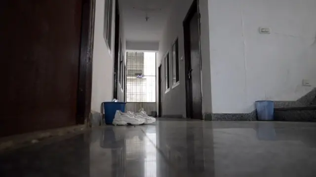 एक हॉस्टल.