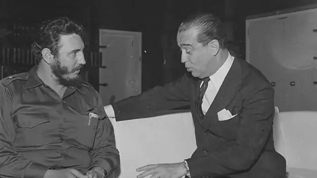 Juscelino Kubitschek no Palácio da Alvorada com Fidel Castro em visita Brasília em 1959