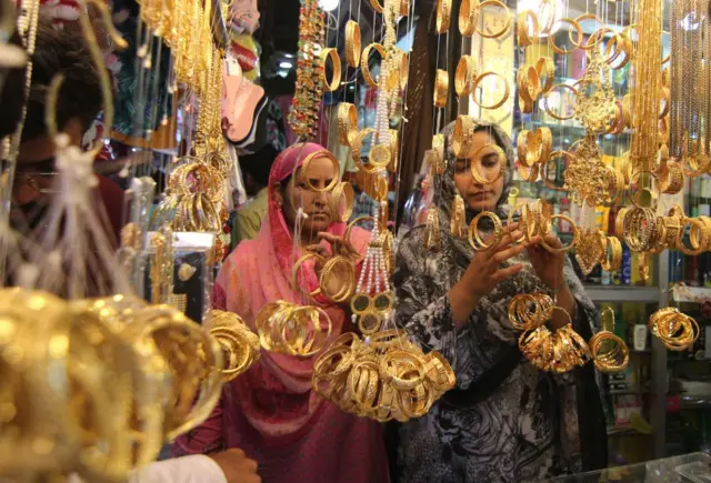 विवाह आणि घटस्फोट