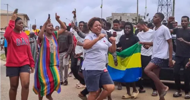 Dad u damaashaadaya afgambiga ka dhacay dalka Gabon