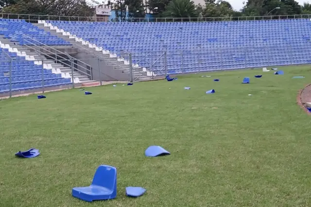 ስታድየሙ ላይ የደረሰውን አደጋ የሚያሳይ ፎቶ