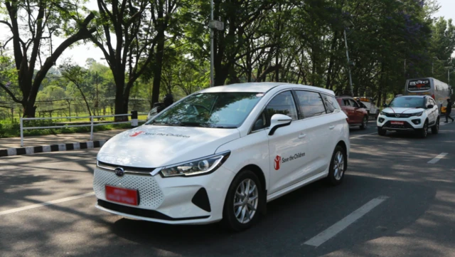 विद्युतीय गाडी 