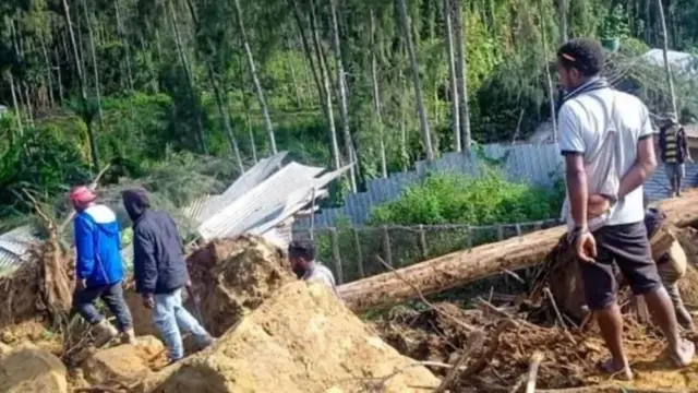 பப்புவா நியூ கினி நிலச்சரிவு