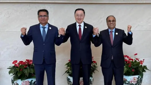 সম্প্রতি ত্রিপক্ষীয় বৈঠকে তিন দেশের প্রতিনিধি