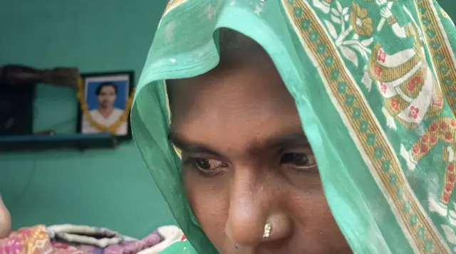 આરતીબહેન: "હાલમાં તો મારે ખાવાના ફાંફાં છે, દીકરીઓને ભણવા કેવી રીતે મોકલું?”