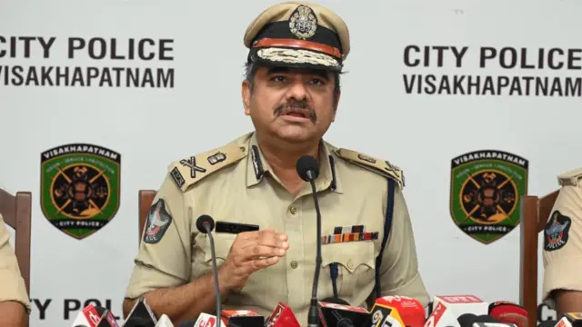 వైజాగ్ పోలీస్ కమిషనర్ శంఖబ్రత బాగ్చీ