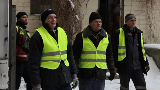 Залізничники приїхали рятувати столицю від холоду з багатьох українських міст, дехто - з прифронтових