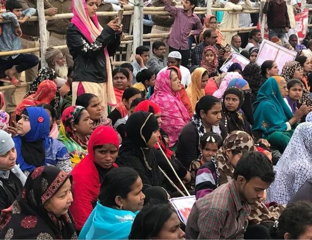 कन्हैया की रैली में जुटी महिलाएं