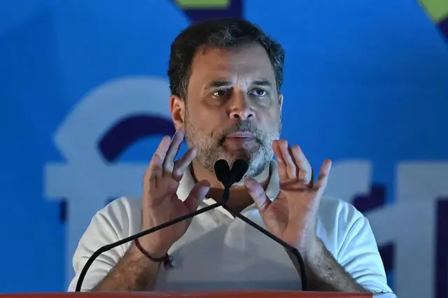 टीएमसी के दावों का समर्थन करते हुए राहुल गांधी ने भी बीजेपी पर 'वोट चोरी' के आरोप लगाए