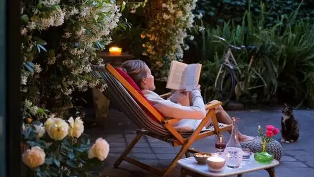 بوټو سره وخت تېر کړئ