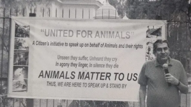 दिल्ली में आवारा कुत्तों के लिए चलाई गई मुहिम का हिस्सा बने