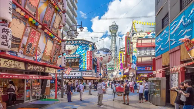 স্থানীয় বাসিন্দারা বলছেন, জীপনযাপনের জন্য ওসাকা বেশ সাশ্রয়ী এবং অন্যান্য বড় শহরের তুলনায় অনেক বেশি নিরাপদ