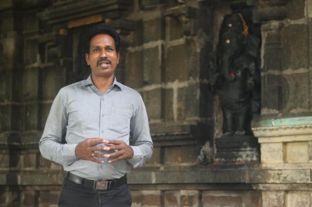 மூக்கறுப்பு போர்