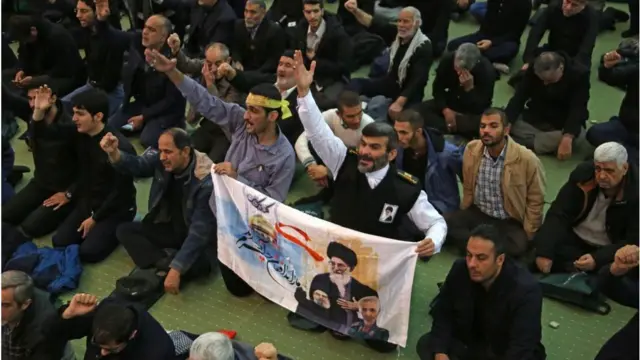 Молитва в Тегеране