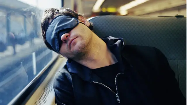 उत्तम मानसिक आरोग्यासाठी किशोरवयात भरपूर झोप घ्यावी का?