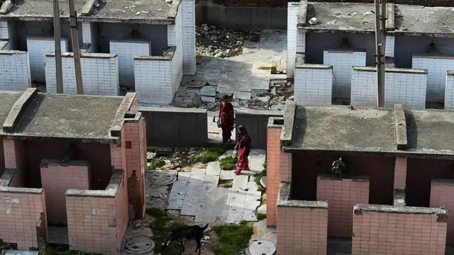 கழிவறை கட்டித்தராத கணவரிடம் இருந்து விவாகரத்து பெற்ற பெண்