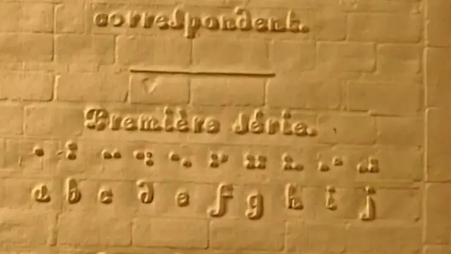 Letras con sus símbolos en puntos. 