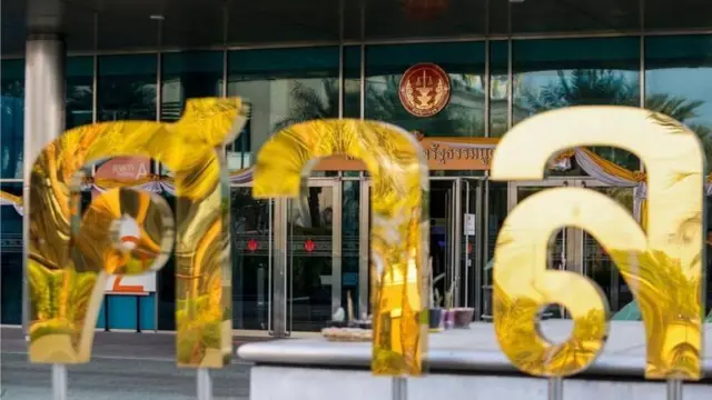 การทำประชามติ 2 ครั้ง เป็นเงื่อนไขบังคับที่ถูกล็อกไว้โดยมาตรา 256 ของรัฐธรรมนูญ 2560 และคำวินิจฉัยศาลรัฐธรรมนูญที่ 4/2564