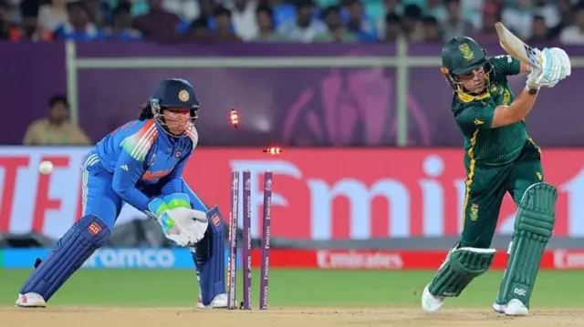 वनडेमध्ये विकेटच्या मागे राहून ऋचाने 41 फलंदाजांना पॅव्हेलियनचा रस्ता दाखवला आहे.