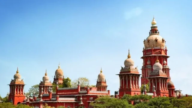 தாமாக முன்வந்து வழக்குகளைப் பதிவுசெய்த நீதிபதி