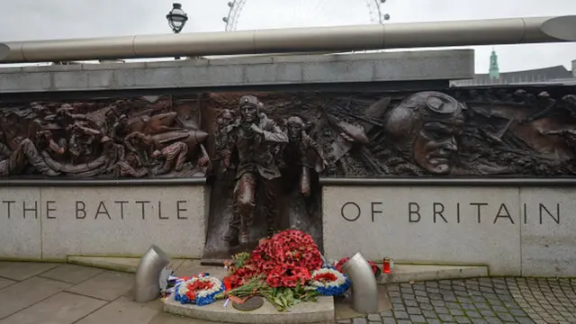 Монумент в центре Лондона