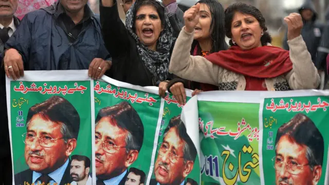 مشرف کے اقتدار کے حامی