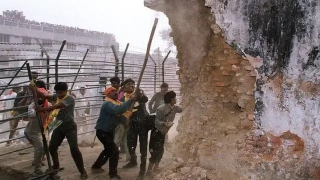 பாபர் மசூதி