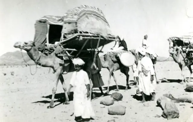 1930 साली मक्केकडे जात असलेला एक तांडा