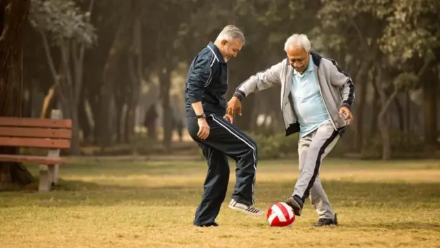 वयाचा हा टप्पा टाळता येणार नाही, परंतु त्यासोबत येणाऱ्या अडचणी मात्र नक्की टाळता येऊ शकतात.