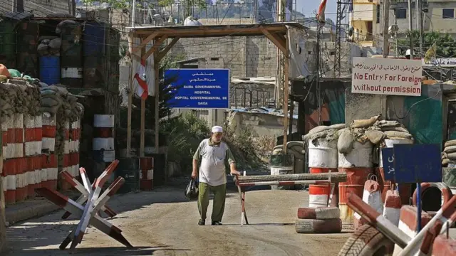 مدخل مخيك عين الحلوة في صيدا جنوب لبنان 